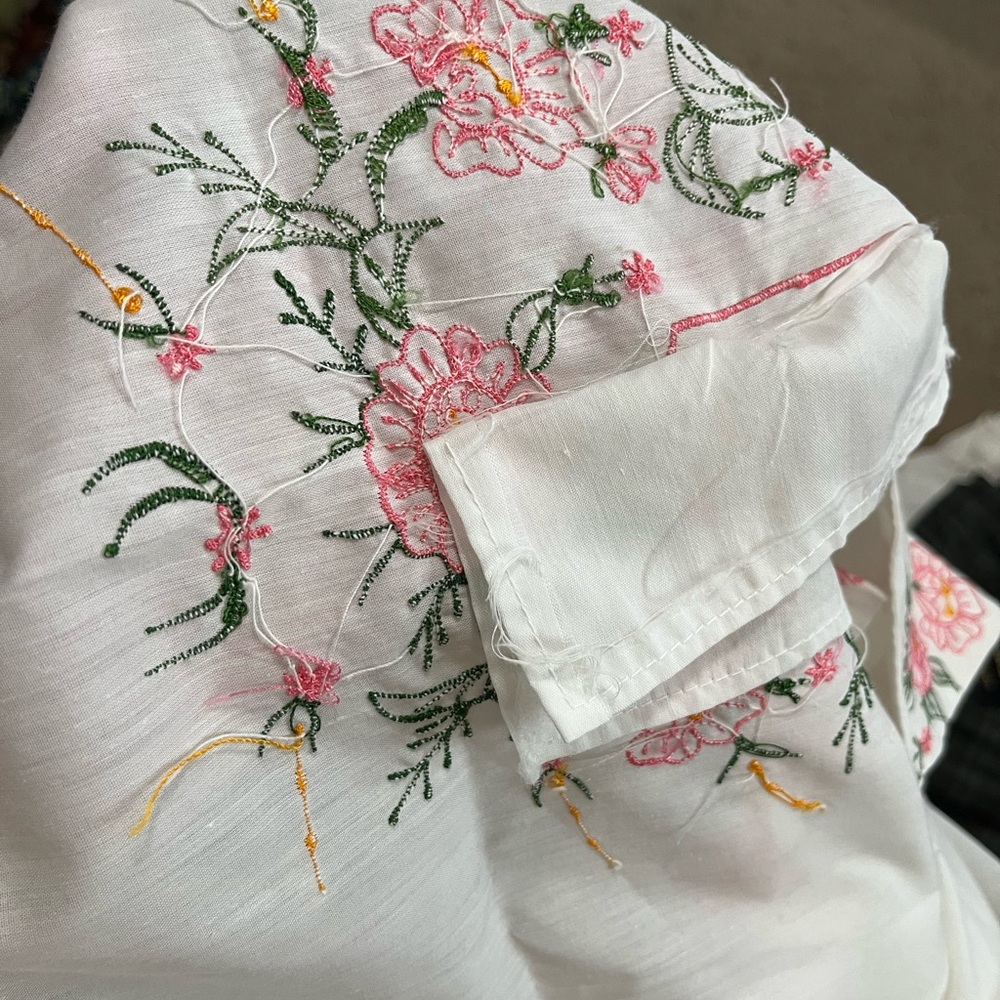 70s Embroidered Peasant Blouse White Pink Floral Cottagecore Boho - Picture 13 of 16